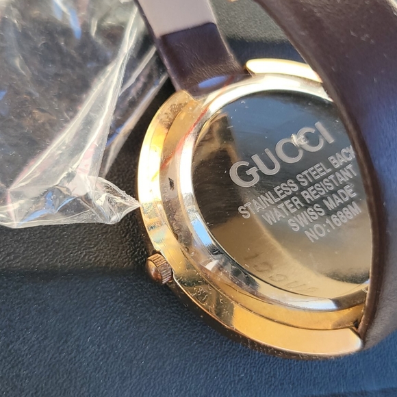 Womens gucci watch IN BOX - Picture 3 of 3